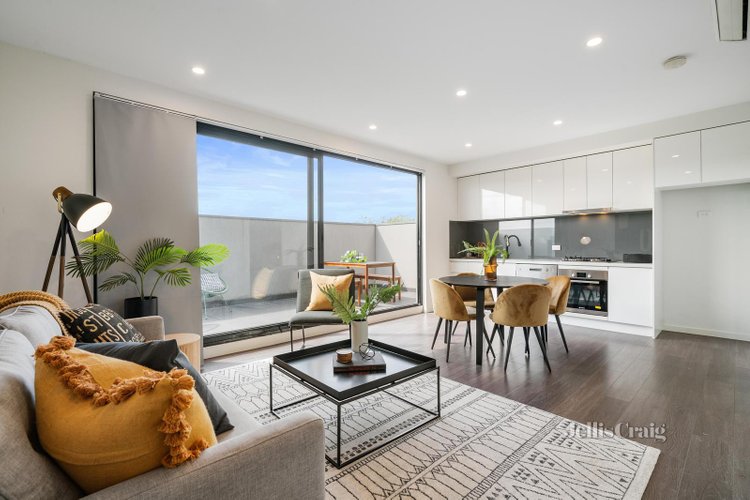 203 2-4 Churchill Street Ringwood 3134