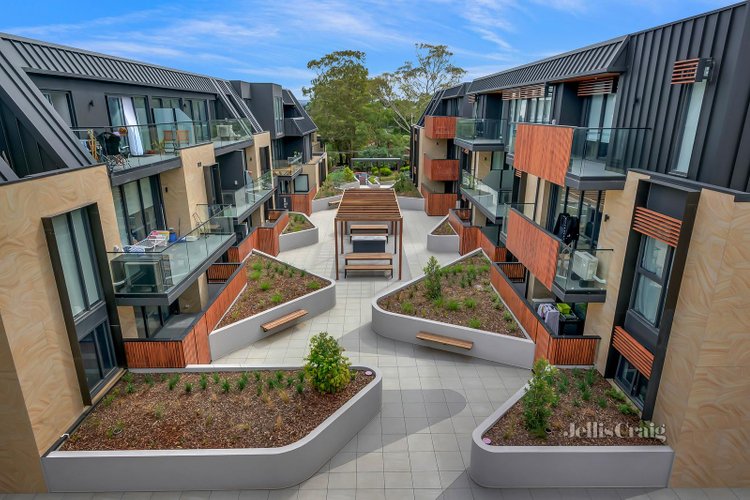 203 27 Arthur Street Eltham 3095