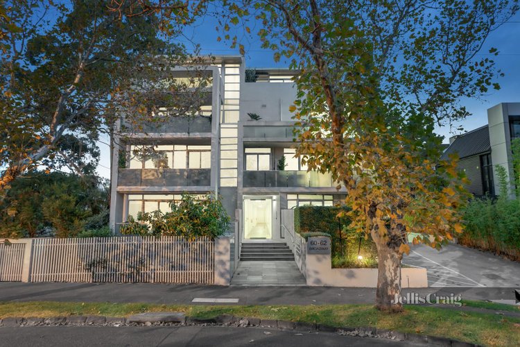 203 60-62 Broadway  Elwood 3184