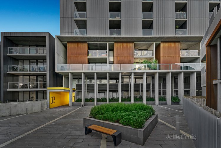 204/12 Trenerry Crescent Abbotsford 3067
