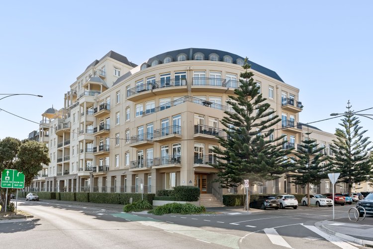 204/88 Beach Street Port Melbourne 3207