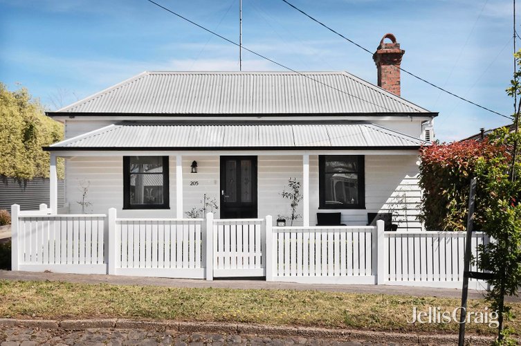 205 Brougham Street  Soldiers Hill 3350