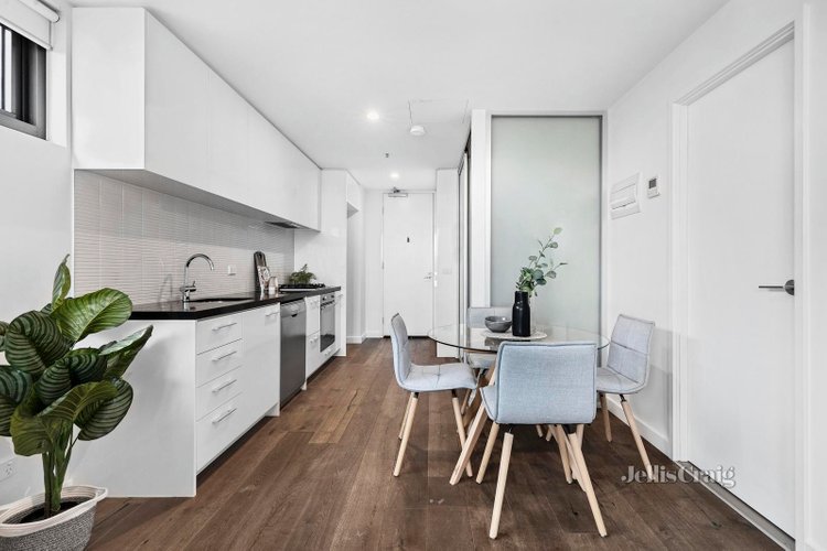 205 110 Keilor Road Essendon North 3041