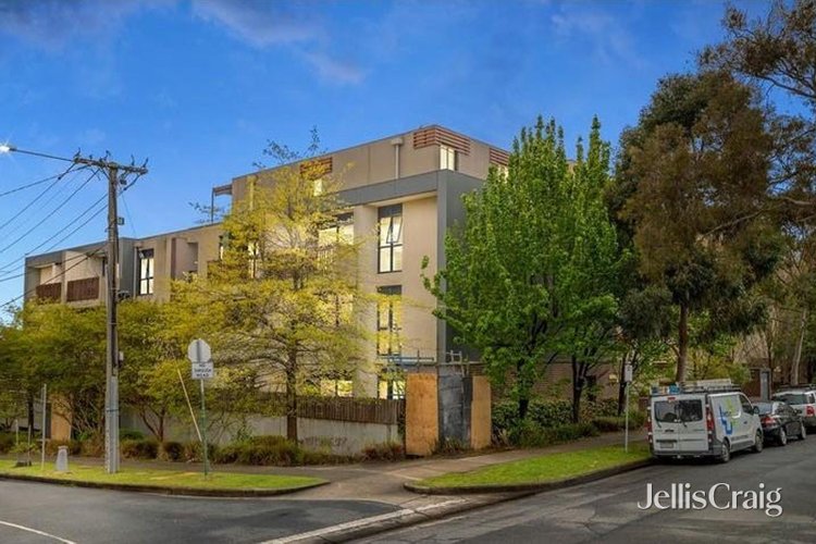 205 435-439 Whitehorse Road Mitcham 3132