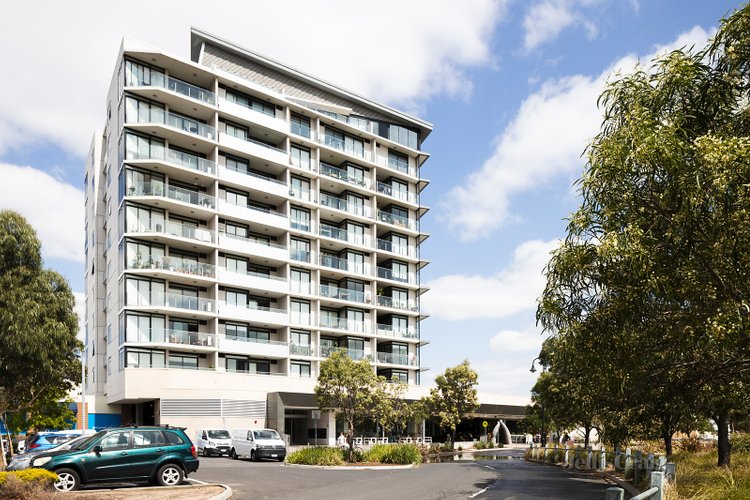 206/8 Breavington Way Northcote 3070