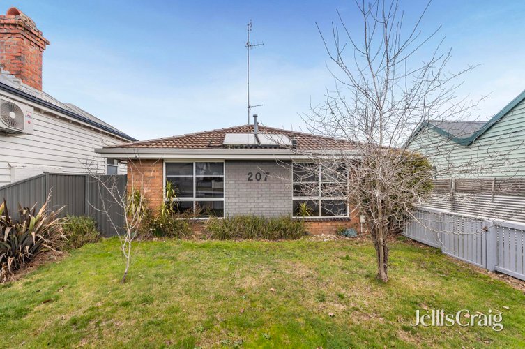 207 Brougham Street  Soldiers Hill 3350