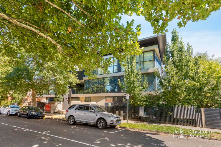 207 2 Kingsley Street Elwood 3184