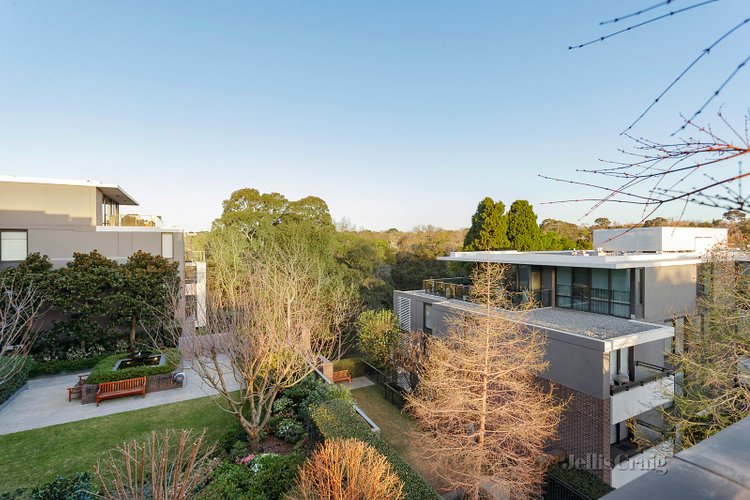 208/188 Canterbury Road Canterbury 3126