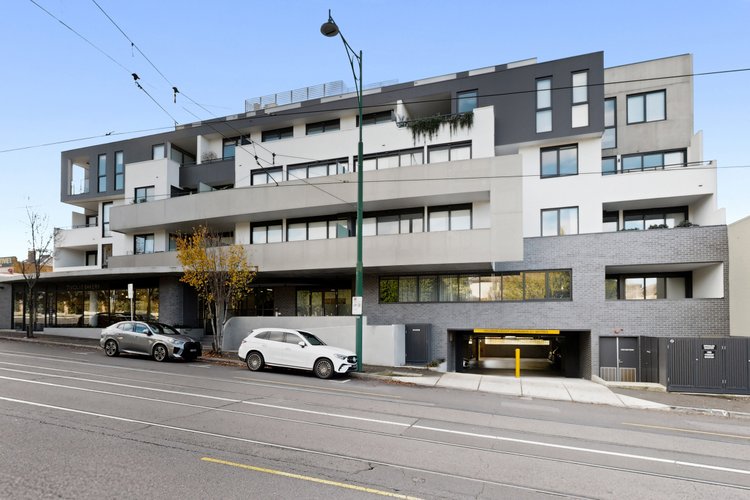 208/661 Whitehorse Road Mont Albert 3127