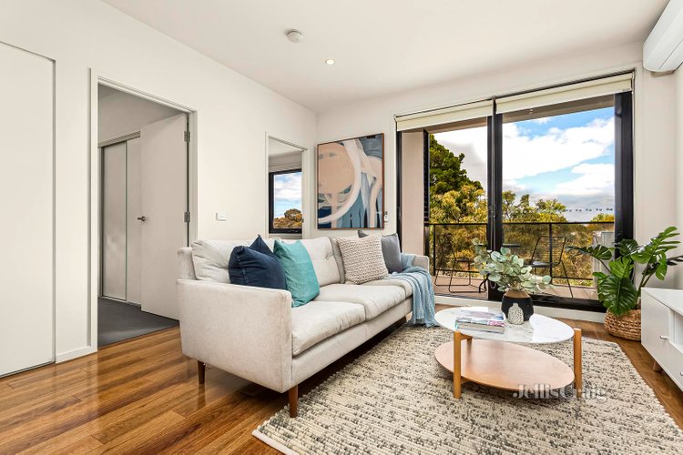 208 71 Henry Street Kensington 3031