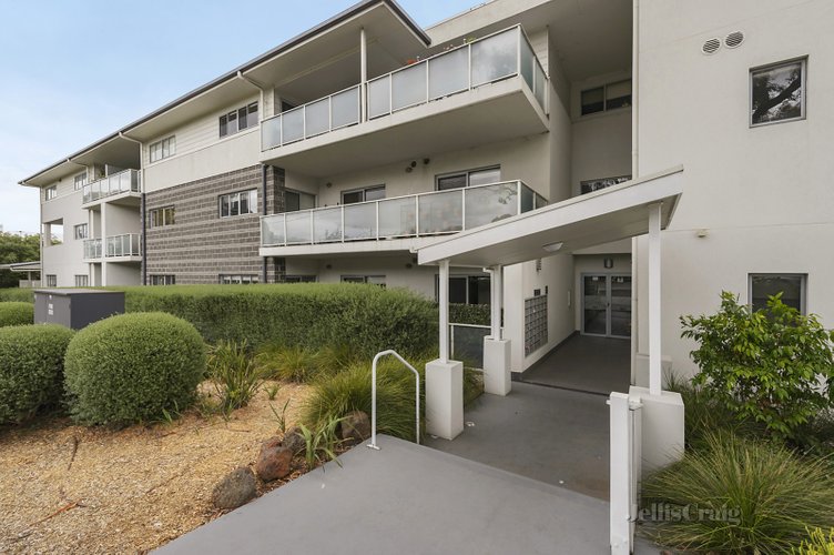 20/881 Doncaster Road Doncaster East 3109