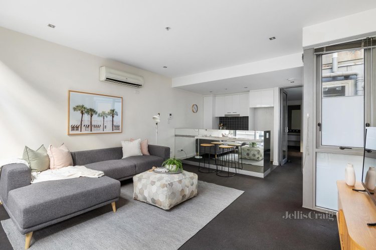 208 91 Dow Street Port Melbourne 3207