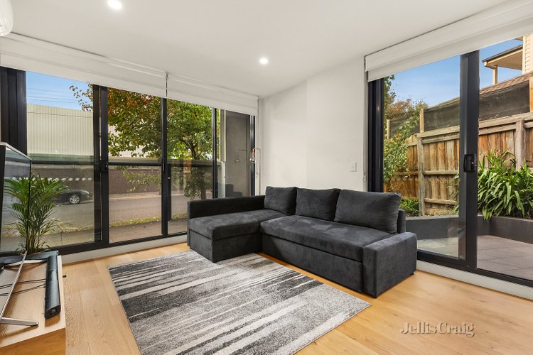 2/1-3 Langs Road Ascot Vale 3032