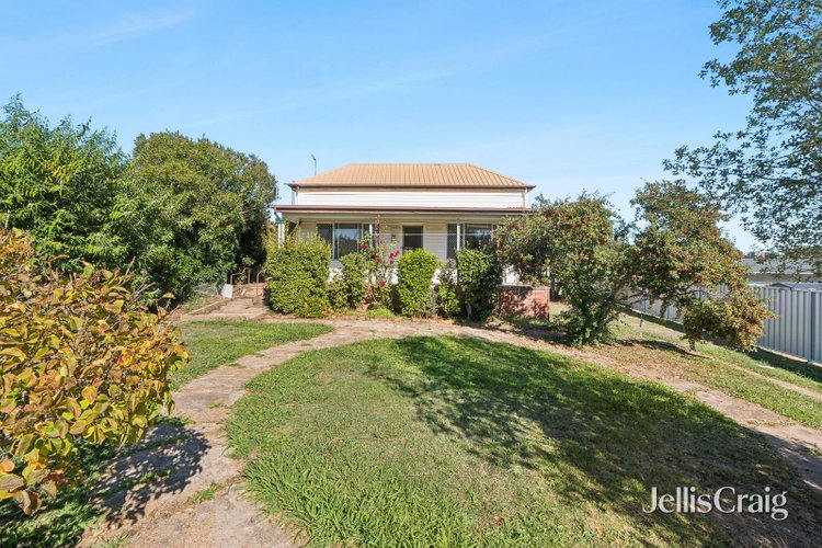 21 Adams Street Castlemaine 3450