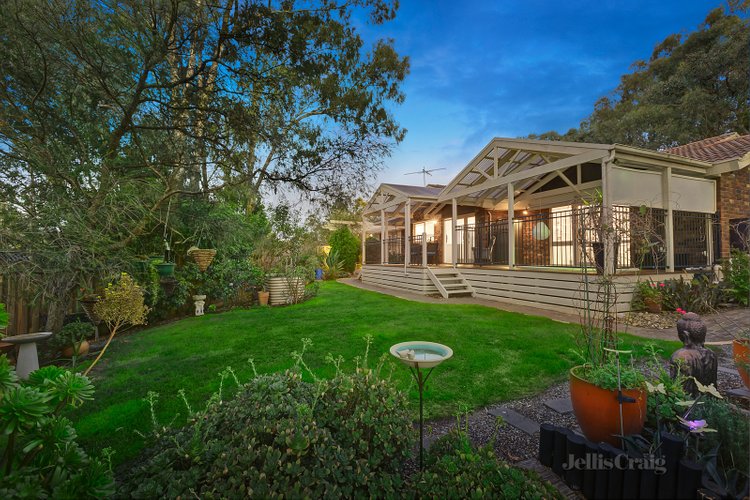 21 Ashdale Grove Eltham 3095