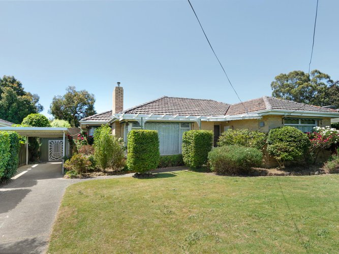 21 Barter Crescent Forest Hill 3131