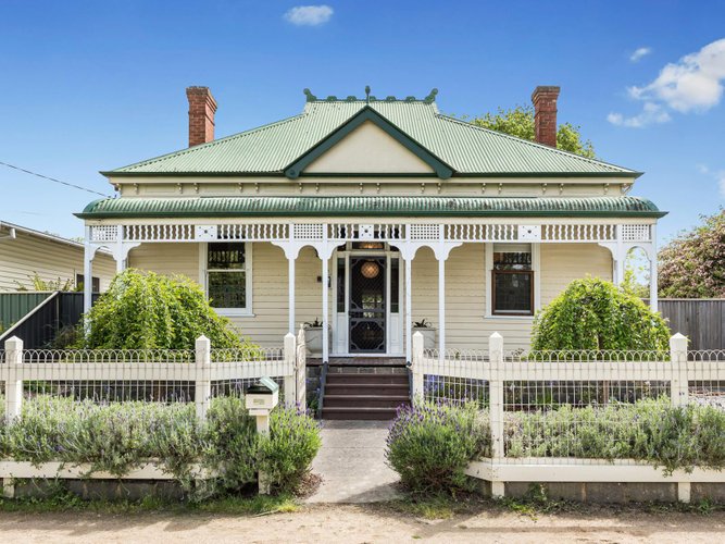 21 Begg Street Kyneton 3444