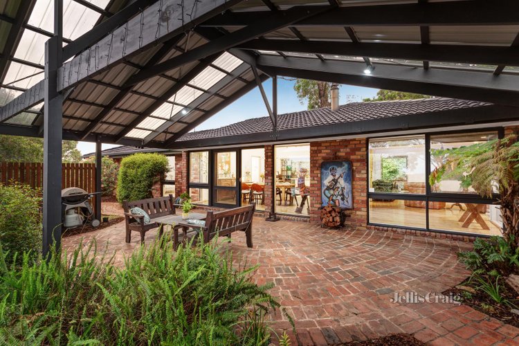 21 Blooms Road North Warrandyte 3113