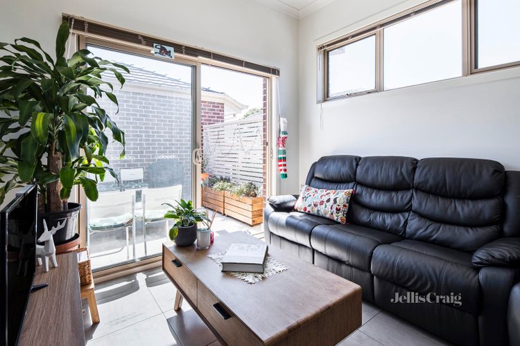 2 1 Bond Street Preston 3072