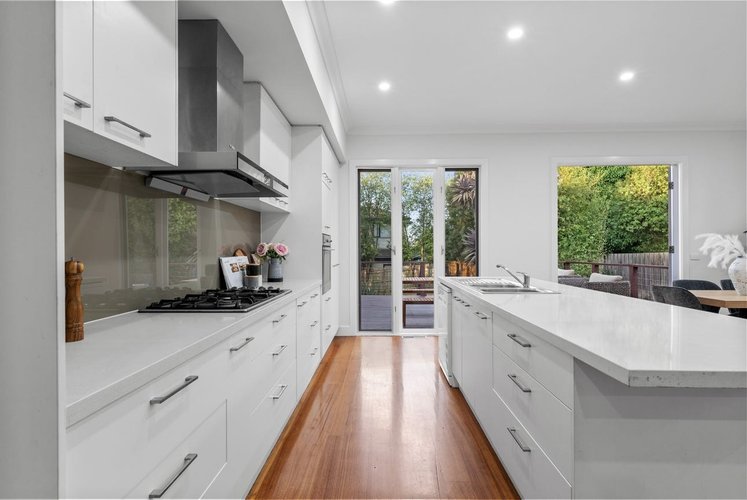 21 Bronte Avenue Burwood 3125