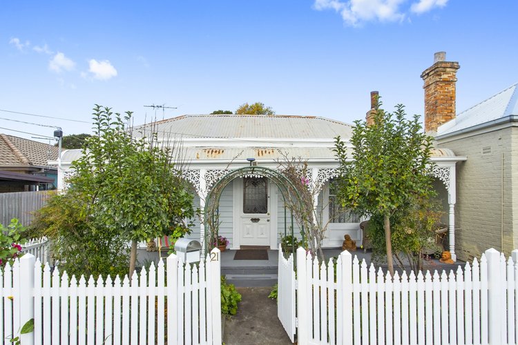 21 Candover Street Geelong West 3218