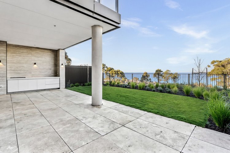 2/1 Convent Place, Rippleside