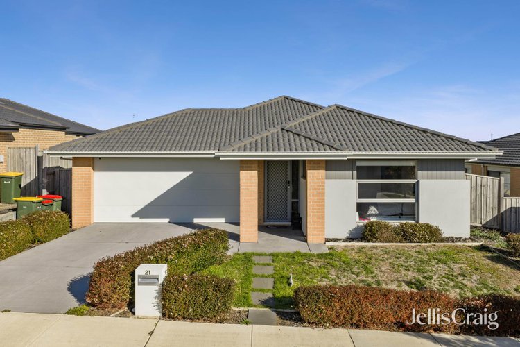21 Cortina Drive Winter Valley 3358