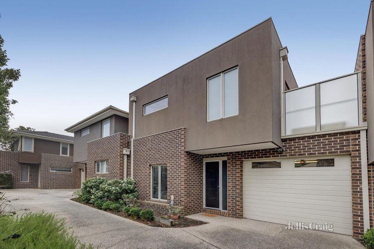 2 1 Derreck Avenue Bulleen 3105