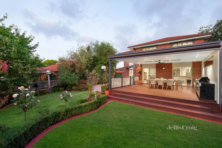 21 Erinne Court St Helena 3088