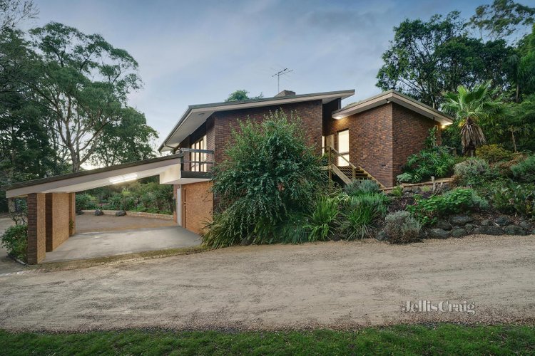 21 Eucalyptus Road Eltham 3095