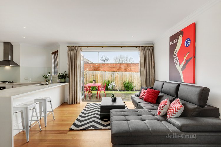 2/1 Gavan Street Camberwell 3124