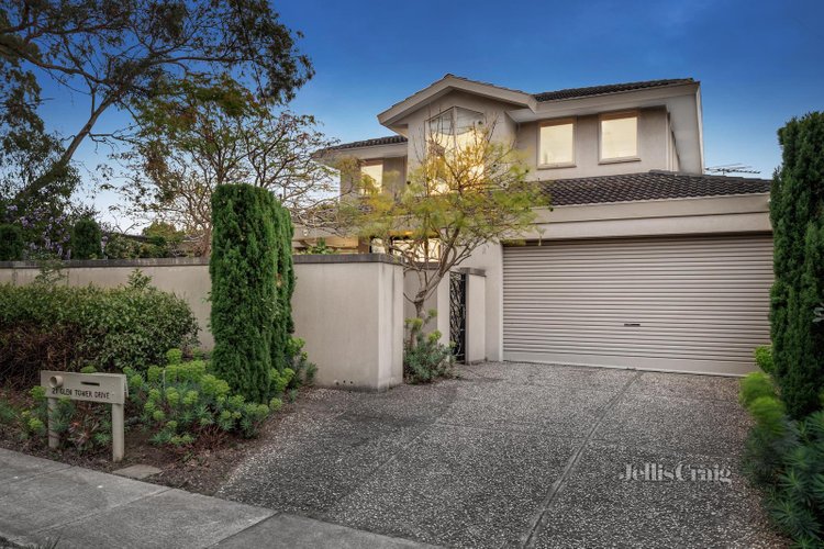 21 Glen Tower Drive Glen Waverley 3150