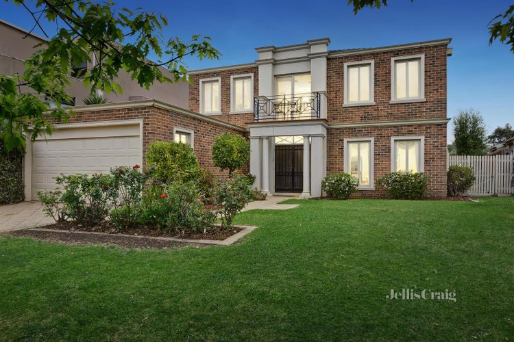 21 Herriotts Boulevard Glen Waverley 3150