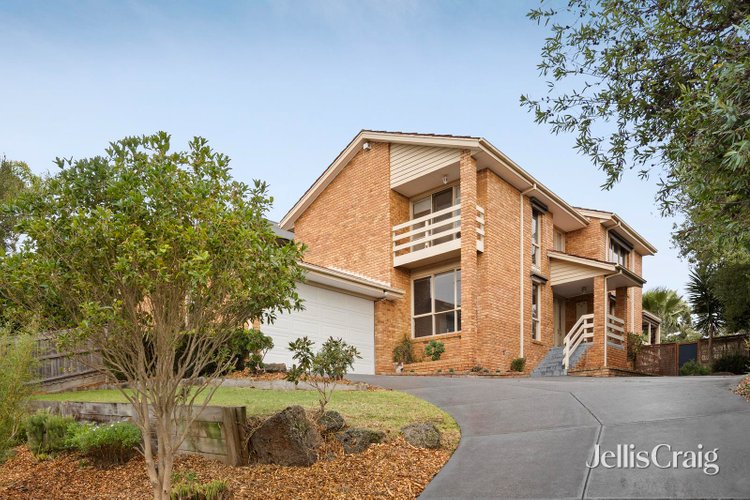 21 Highfield Avenue Warranwood 3134