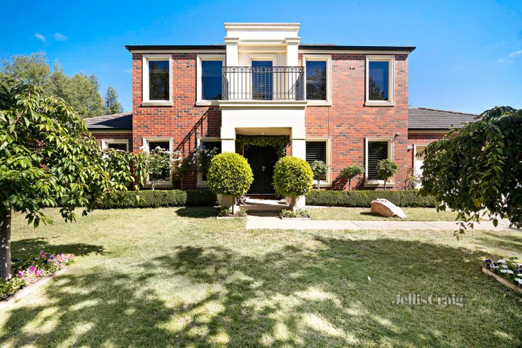21 Lake Gardens Avenue Lake Gardens 3355