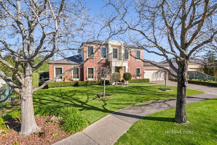 21 Lake Gardens Avenue Lake Gardens 3355