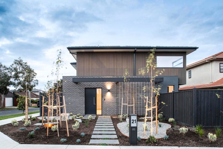 21 Leonie Avenue Bentleigh East 3165