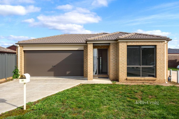 21 McDonald Drive Mitchell Park 3355