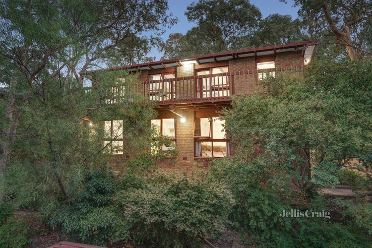 21 Milborne Crescent Eltham 3095
