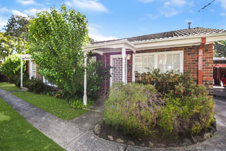 2/1 Pakenham Street Blackburn 3130