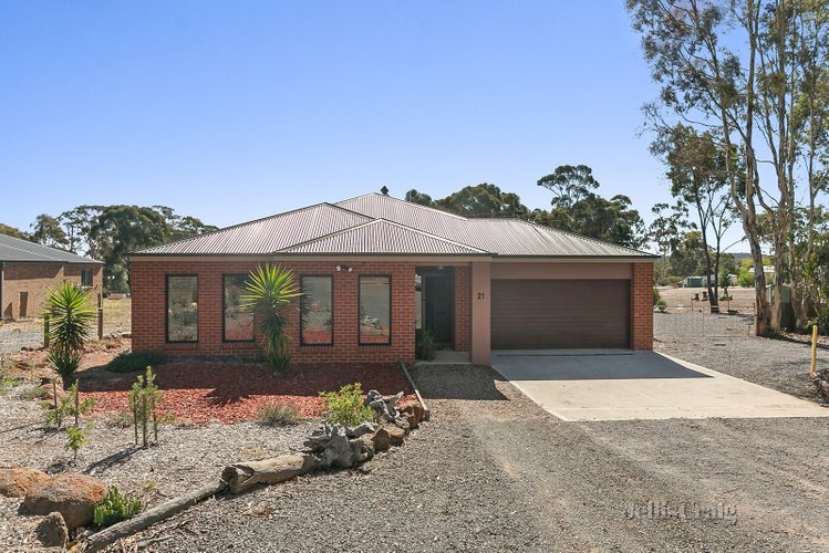 21 Palmerston Street Newstead 3462