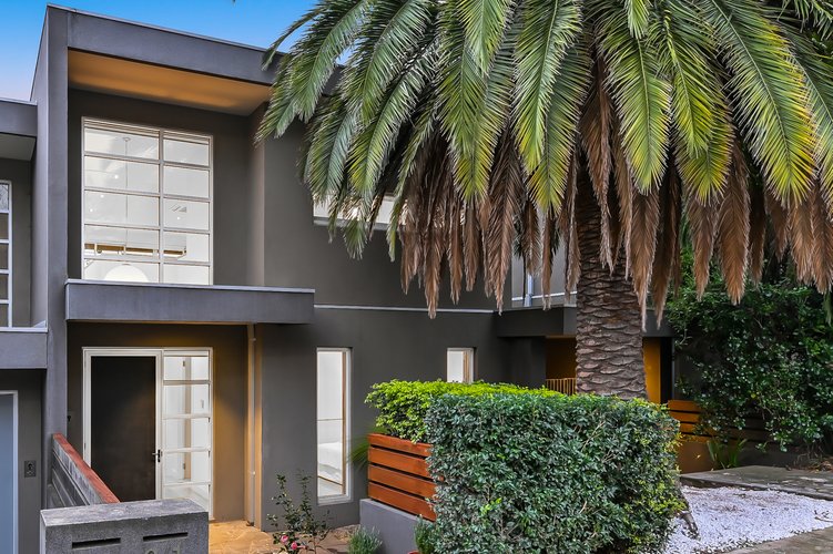 2 1 River Avenue Ascot Vale 3032