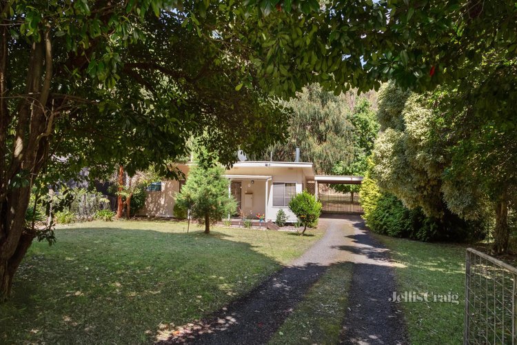 21 Riverside Crescent Flowerdale 3717