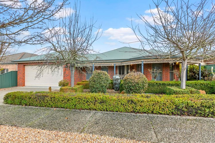 21 St Swindons Avenue Lake Gardens 3355