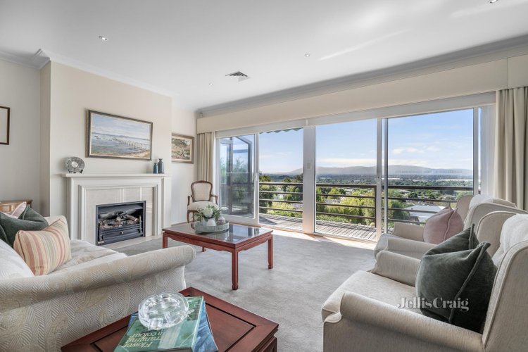 21 Stirling Crescent Glen Waverley 3150