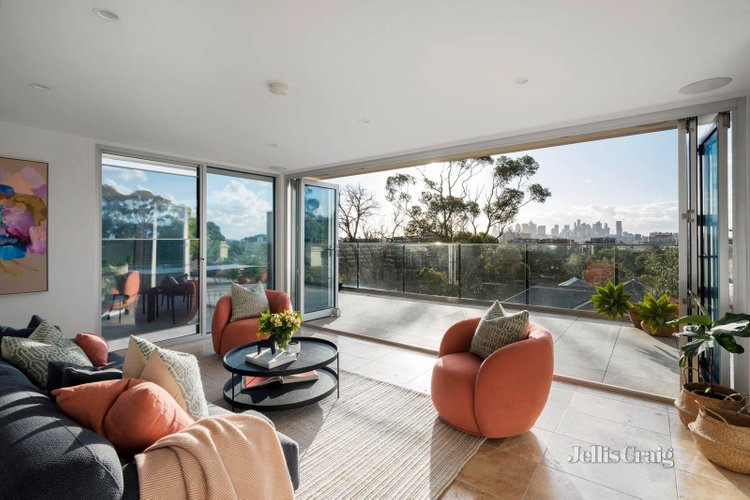 21 Swinton Avenue Kew 3101