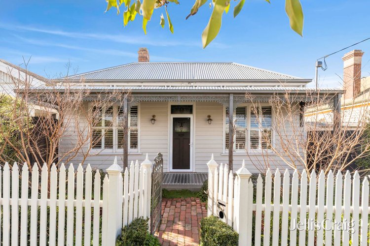21 Thorne Street East Geelong 3219