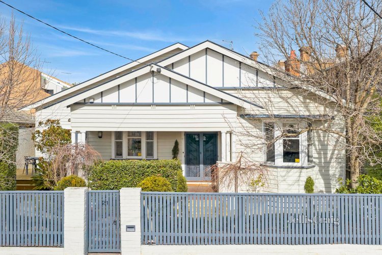 21 Villamanta Street Geelong West 3218