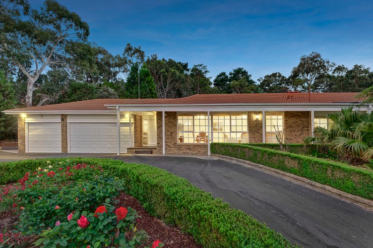 21 Warner Court Donvale 3111