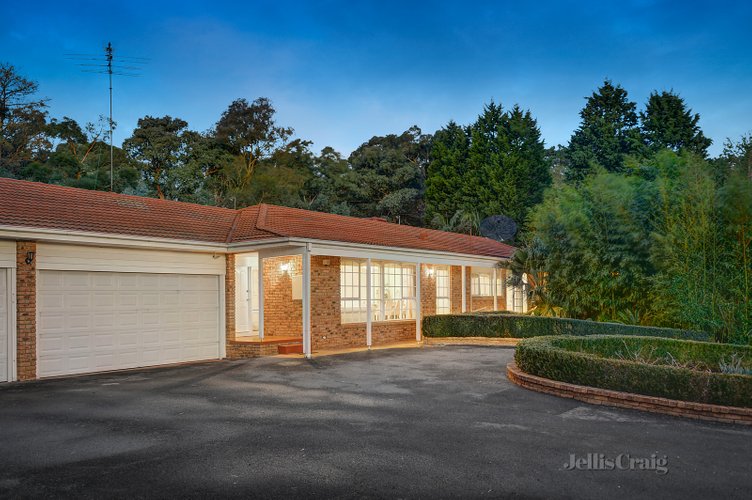 21 Warner Court Donvale 3111